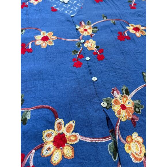 Fig and Flower Top Embroidered Floral with Lace Yoke Size Small (066) - Picture 4 of 10